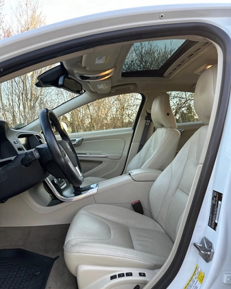 Volvo S60 cena 60000 przebieg: 140000, rok produkcji 2013 z Piastów małe 466